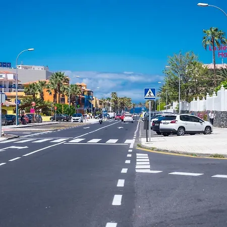 Dos En Playa De Las Americas * Arona (Tenerife)